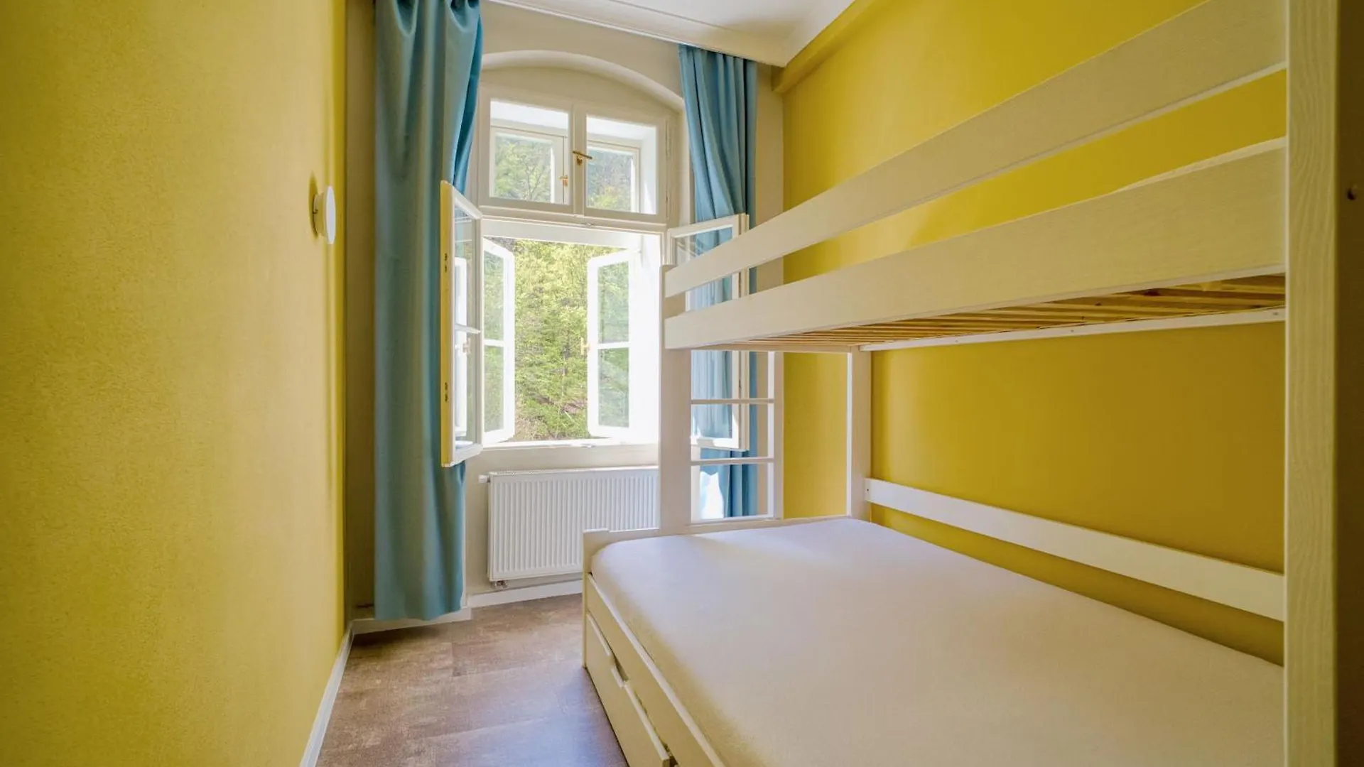 קרלובי וארי Grand Pupp Apartment With Jacuzzi And Netflix By Rentez